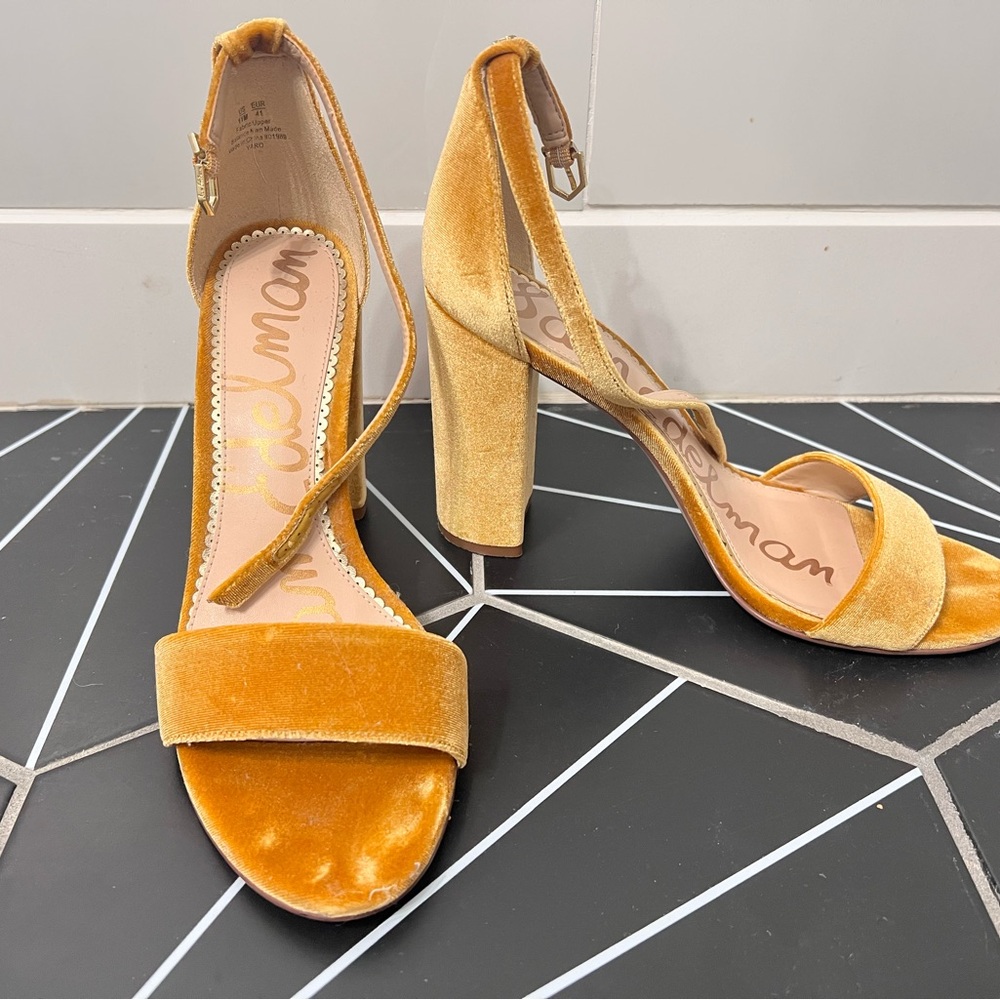 Sam Edelman yellow velvet heels size 11